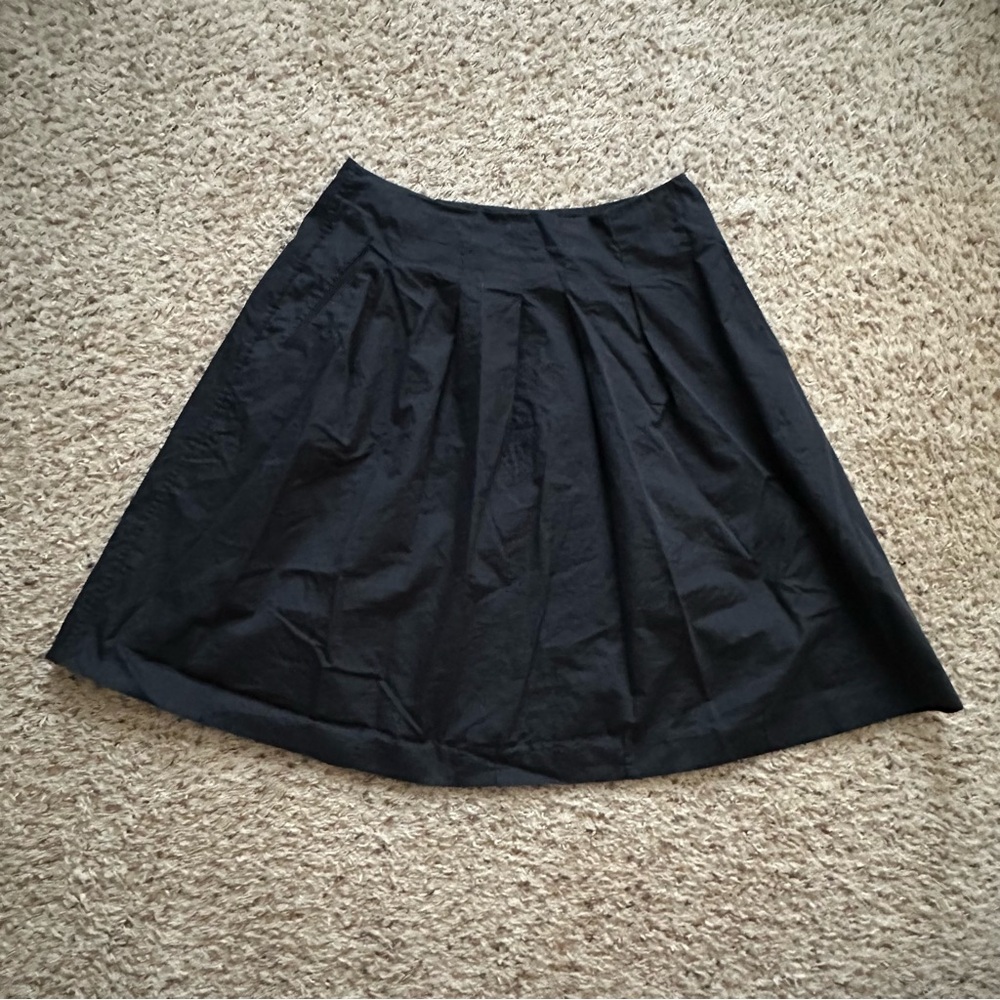 Banana Republic Black Skirt With Pockets Zipper Pleated Size 10 A-line Classic